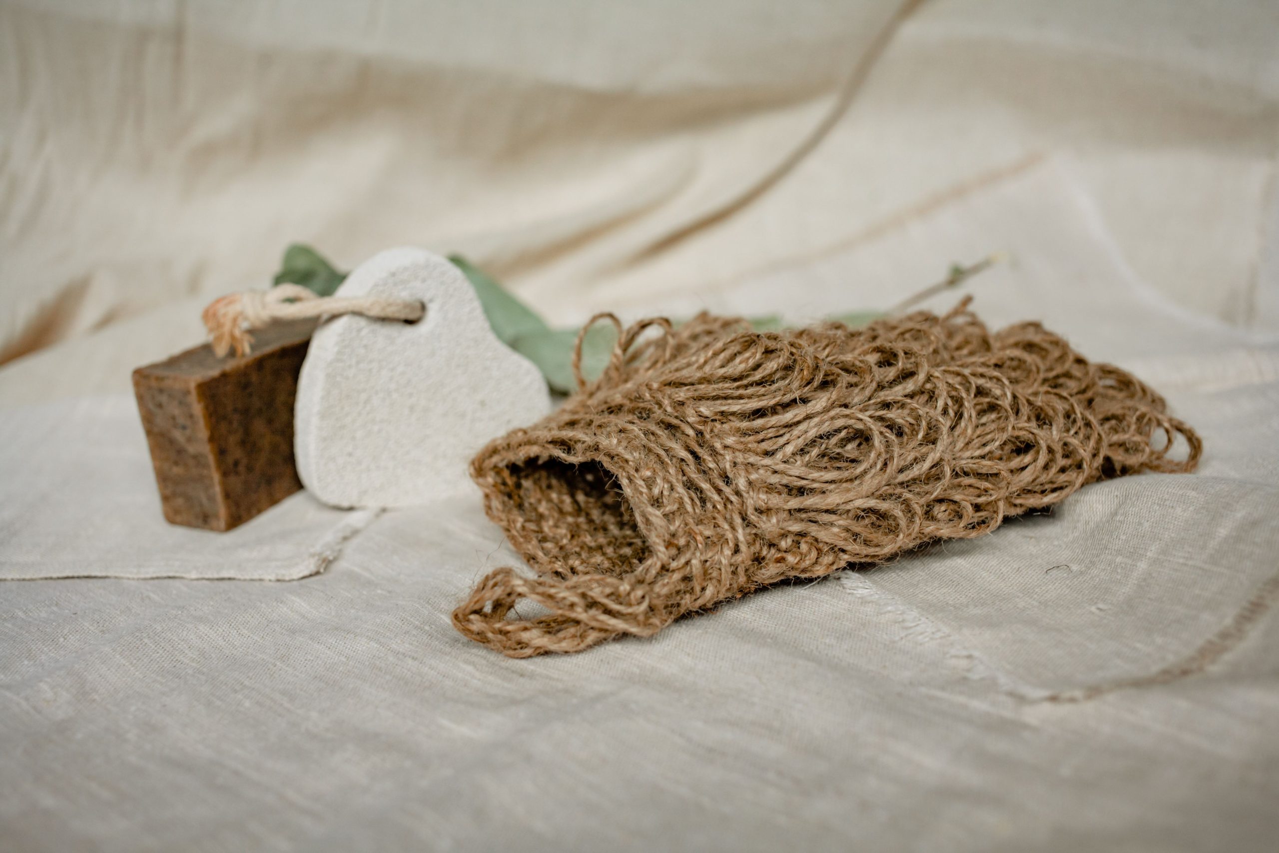 Accessoires salle de bain écologiques en matériaux naturels